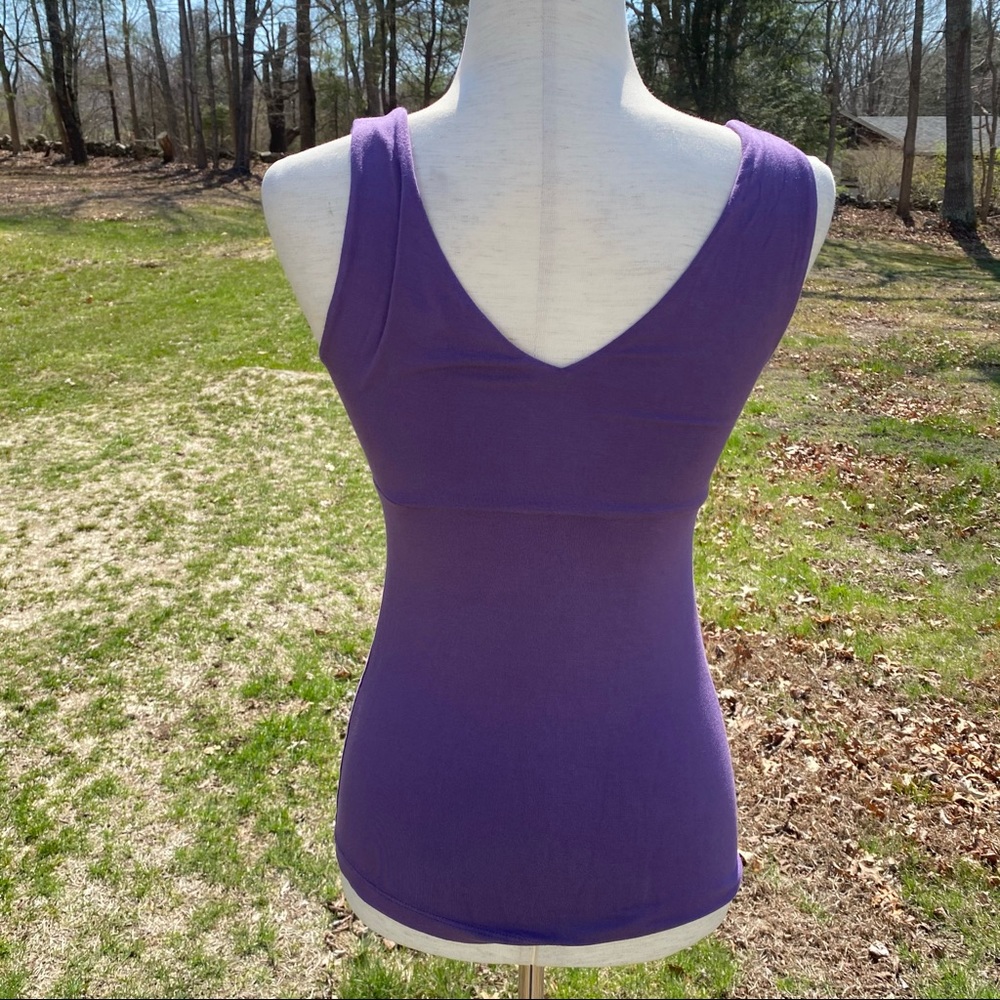 BODEN TOP TANK PURPLE SLEEVELESS CINCHED BUST STRETCH V-NECK Size 2 - Picture 6 of 8